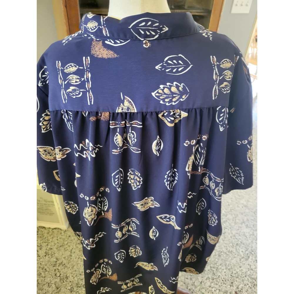 Roaman's 4X Button Down Shirt Navy Blue Leaf Print Short‎ Sleeve Blouse - Picture 2 of 4